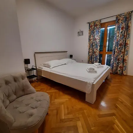 Buntin Apartments Primošten Exterior foto